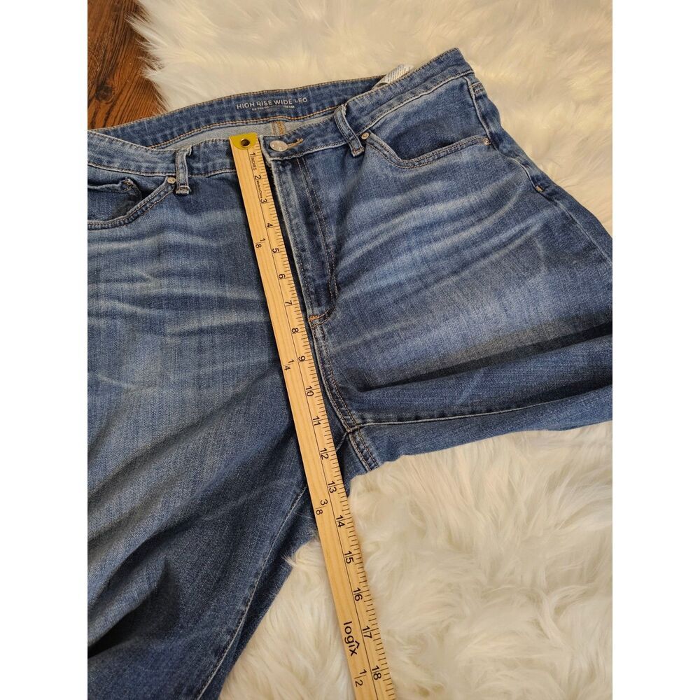 Chico’s High Rise Wide Leg Jeans Size 2.5R Medium Wash Stretch Denim - Picture 5 of 7